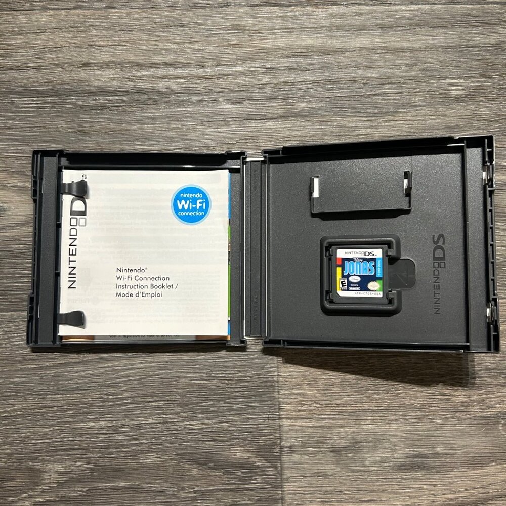 Disney Jonas Nintendo DS Game Complete Case Manual 2009 Y2K 00s Music - Picture 2 of 8